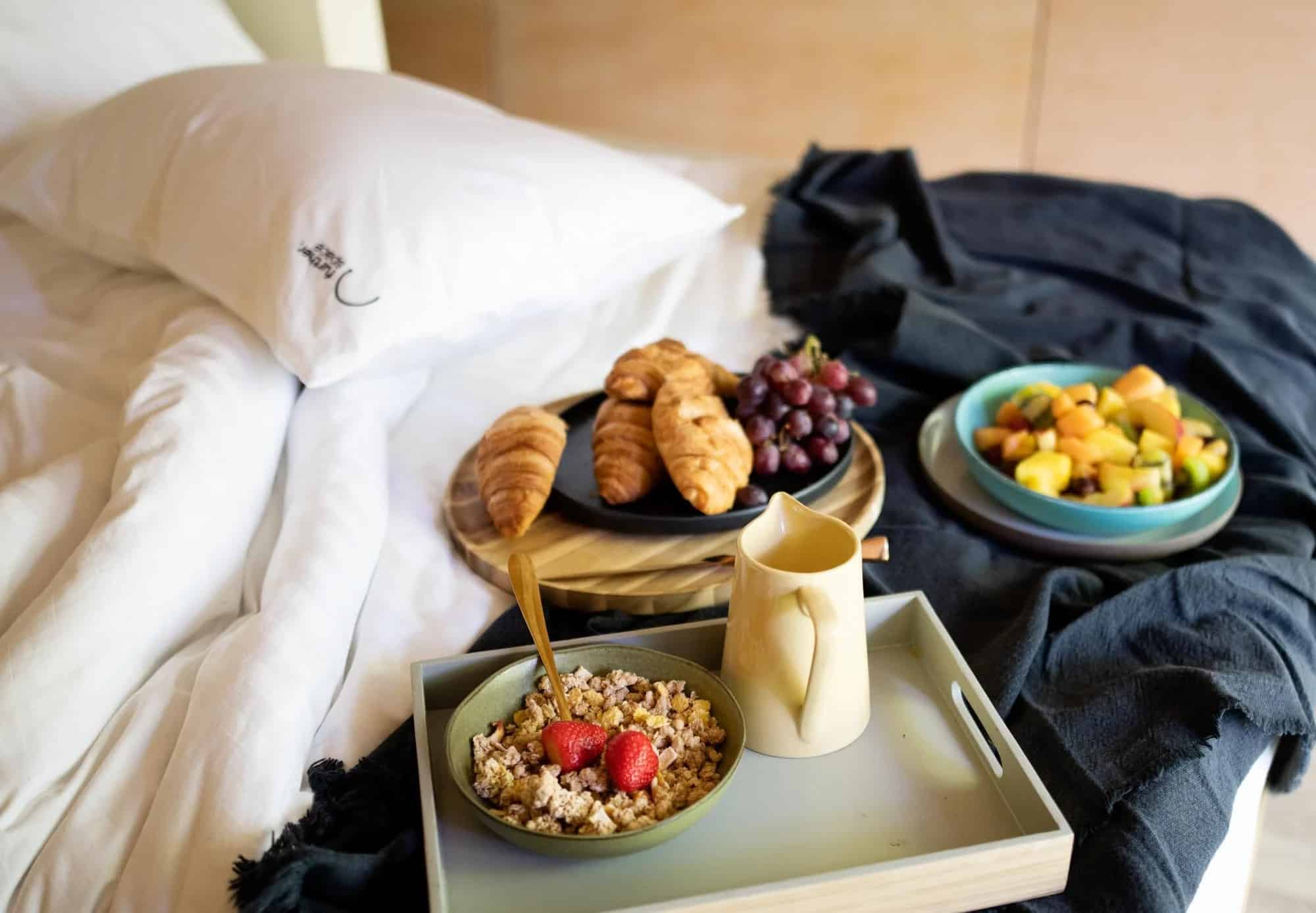 imgi 117 Breakfast DSC1024POD | Camping & Caravan Sites